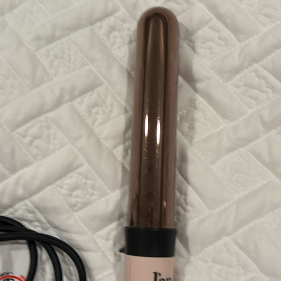 L’ange 1.25” Curling Wand - Like New! - Picture 3 of 4
